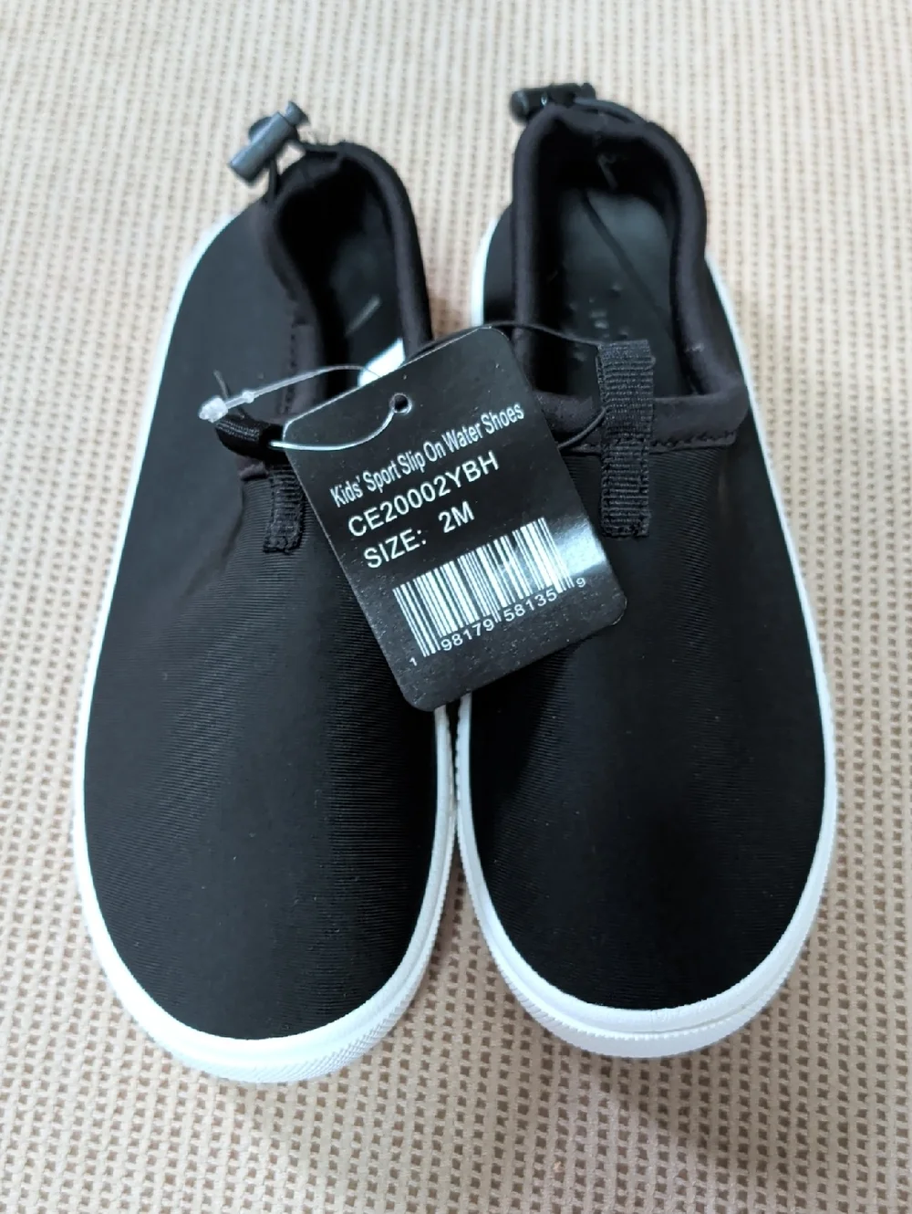 Lands End, Pull On Water Shoes. Size 2 NWT